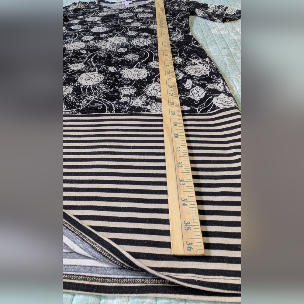 LuLaRoe Black and White Floral Striped Dress. Size M. - Picture 4 of 6